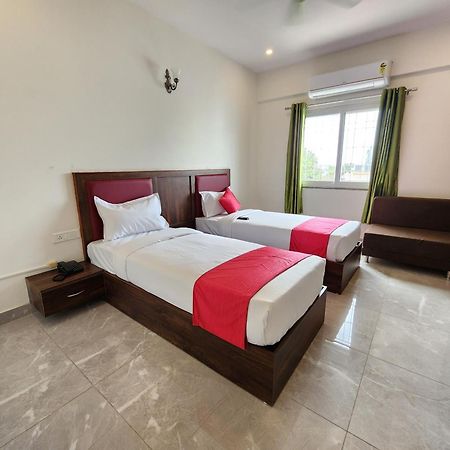 Hotel Dreams Inn Bangalore Exterior foto