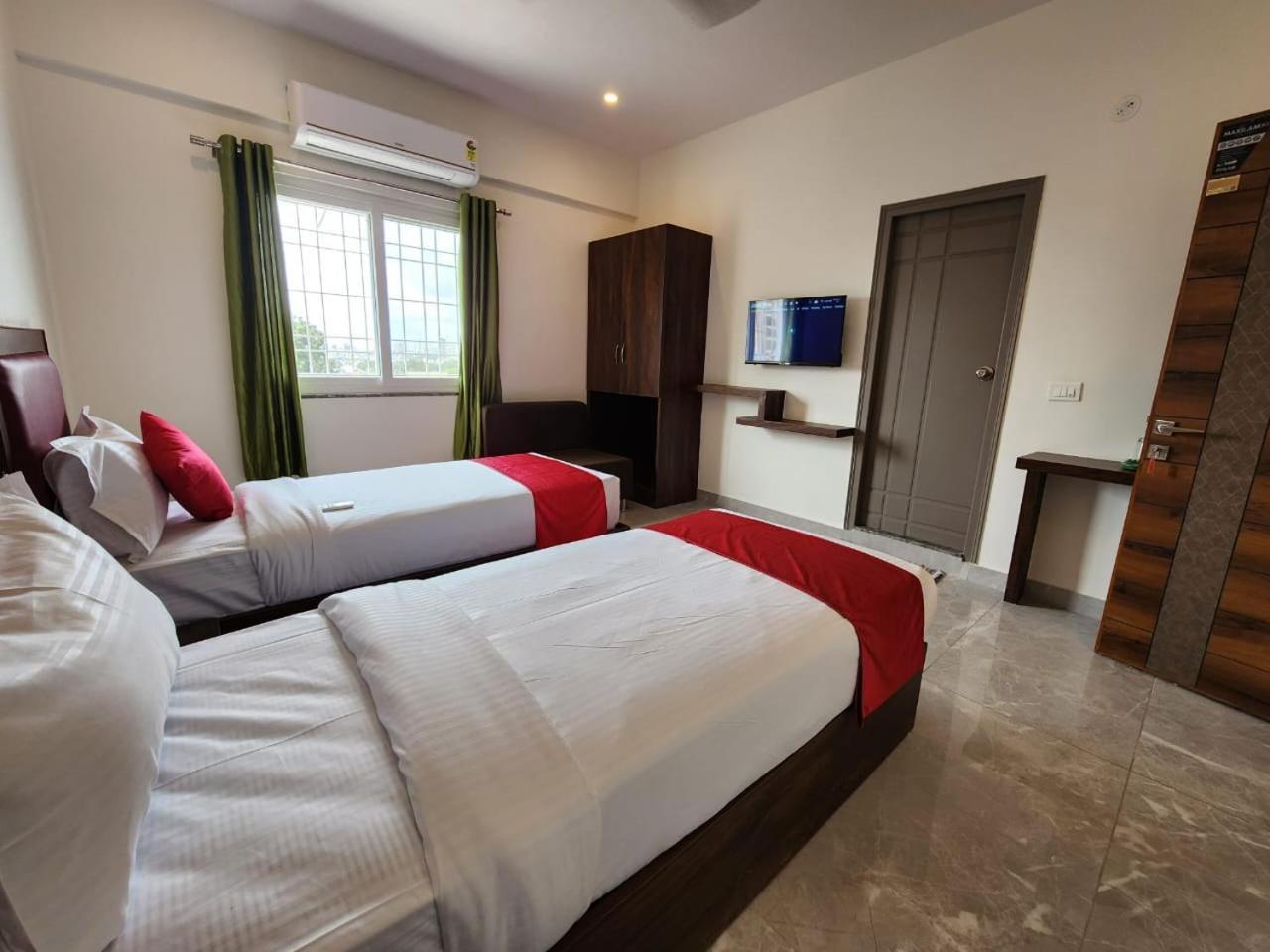 Hotel Dreams Inn Bangalore Exterior foto