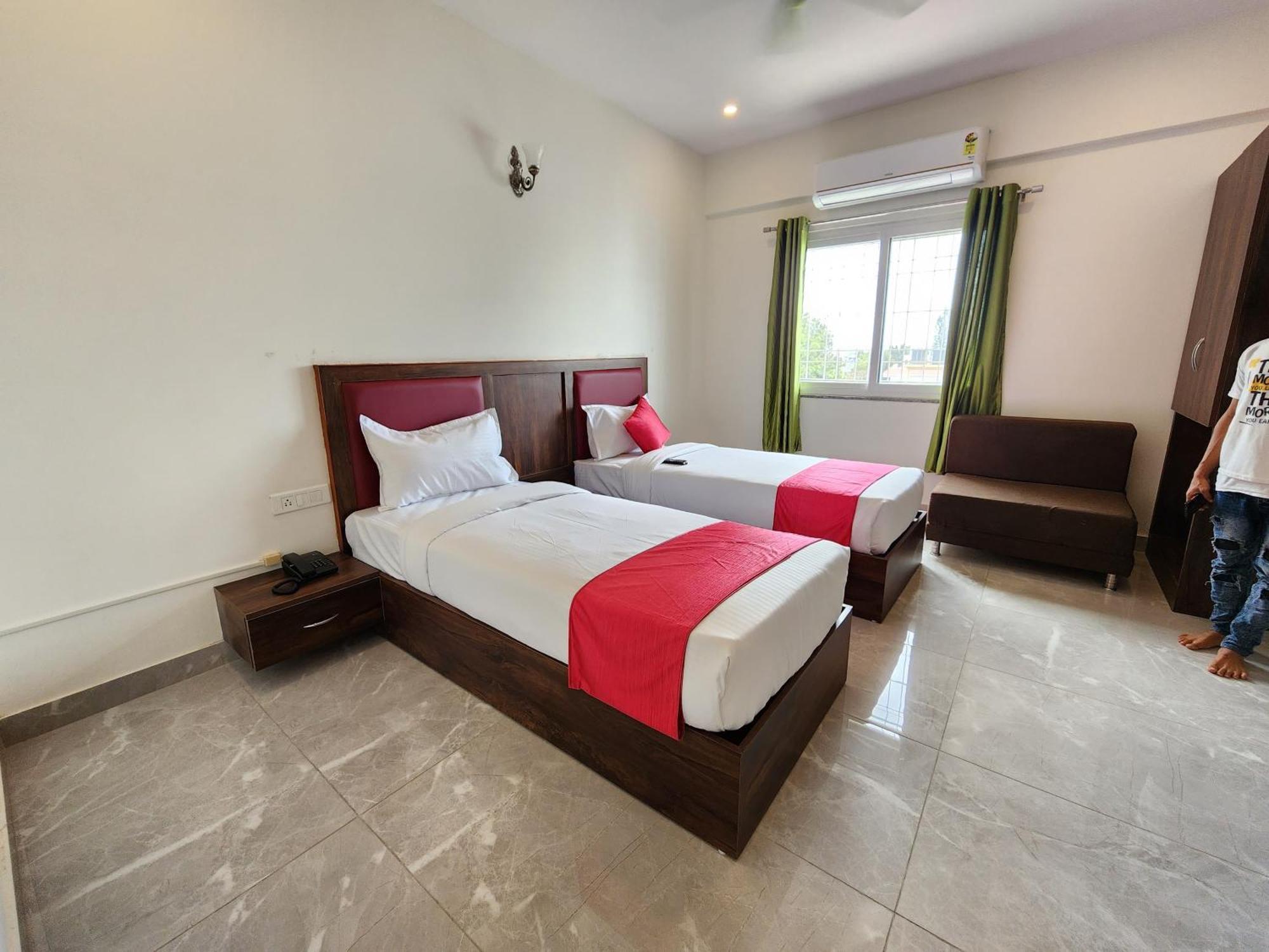 Hotel Dreams Inn Bangalore Exterior foto